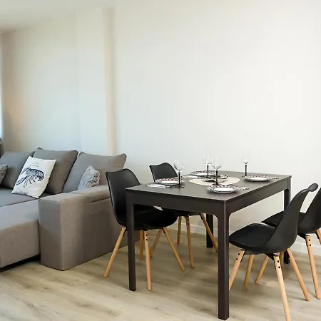Sea View 1bd Modern Flat In Chayka Lägenhet